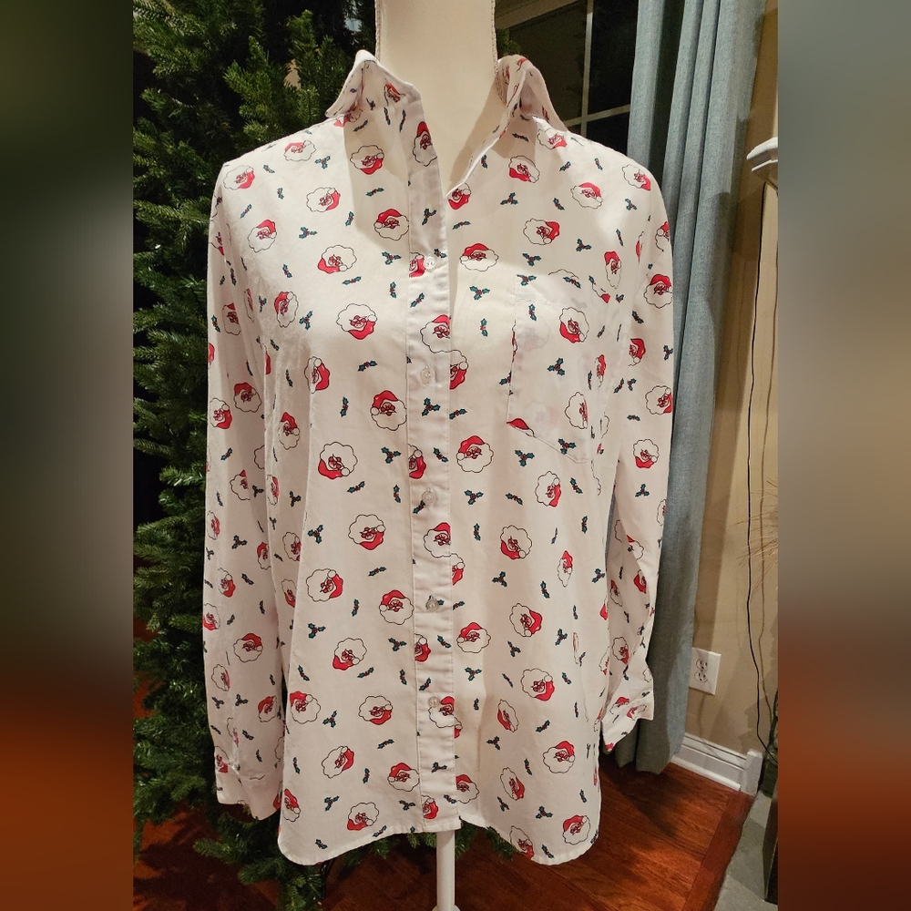 Santa Bryn Connelly Button down shirt size Medium